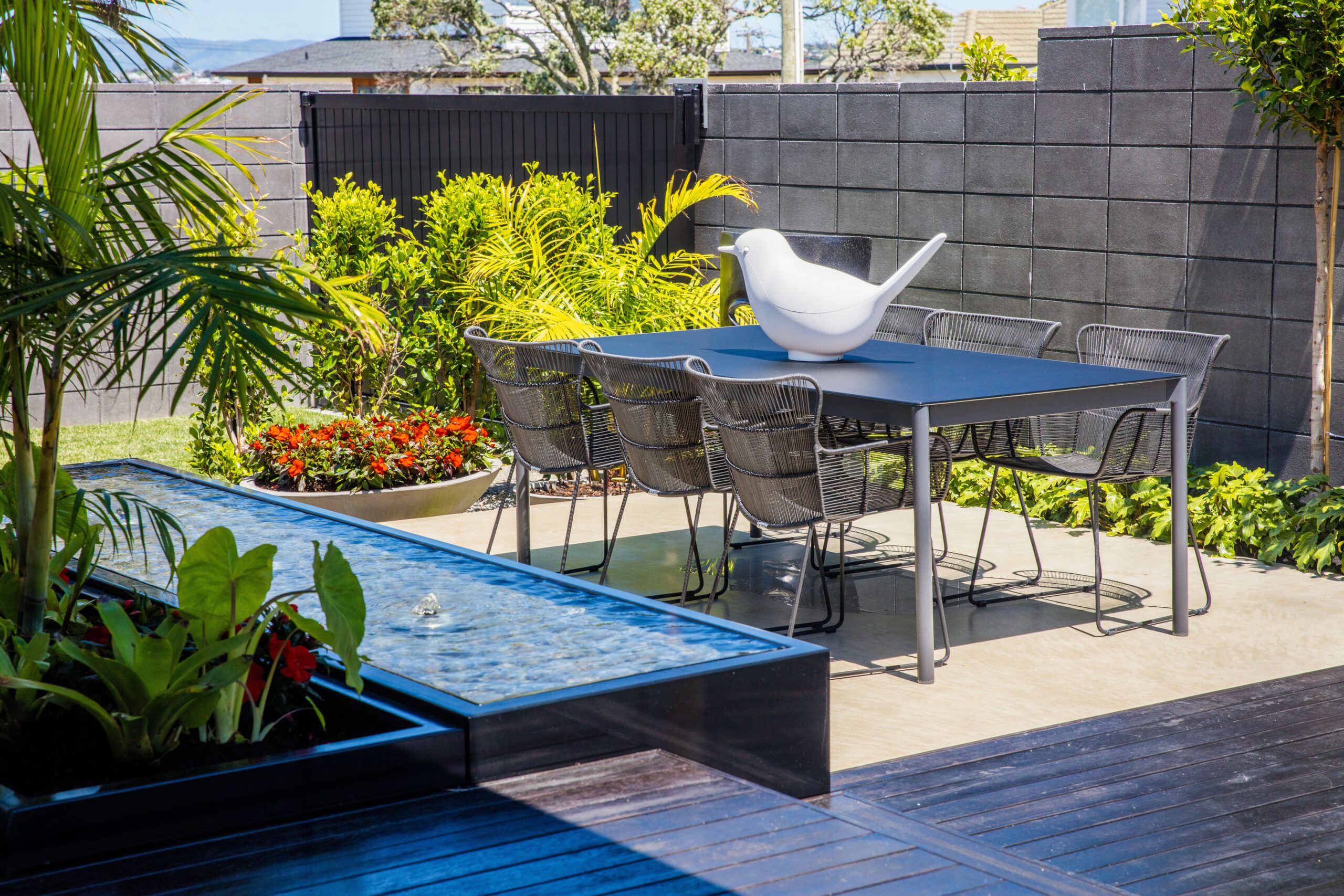 Tropical Courtyard | Hauraki